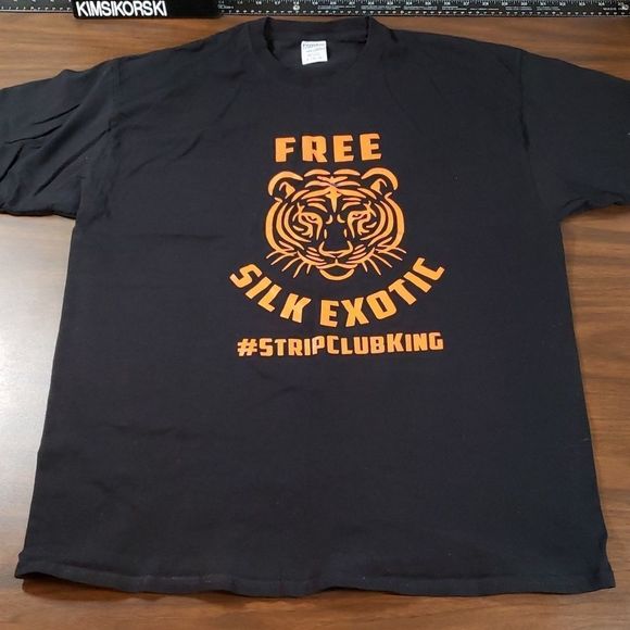 Silk Exotic Madison,WI Strip Club T-Shirt Free Silk Exotic #stripclubking‎ - Picture 1 of 4